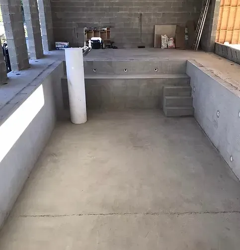 Trou pour une piscine d'intérieur